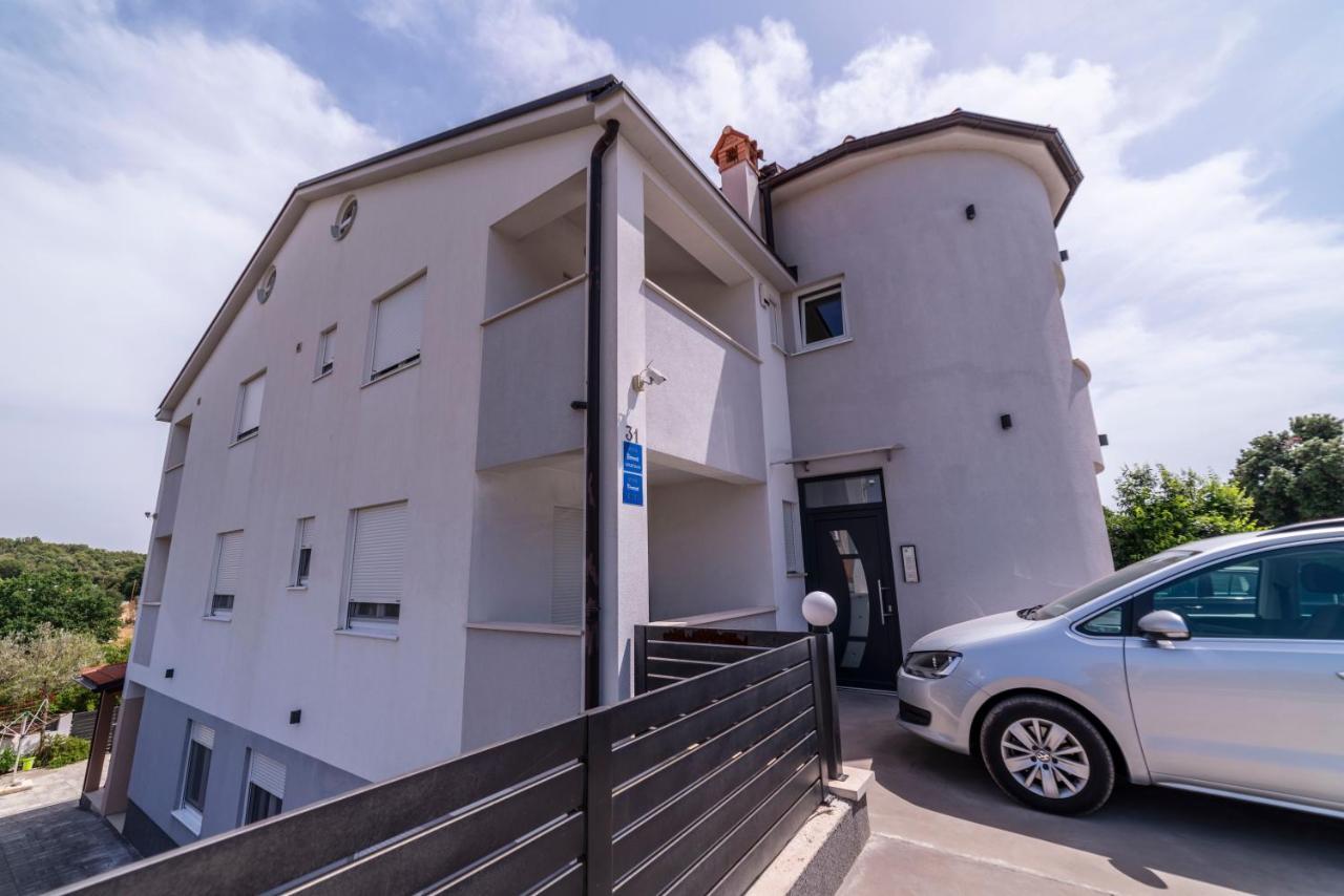 PUY Apartments Adriana מראה חיצוני תמונה