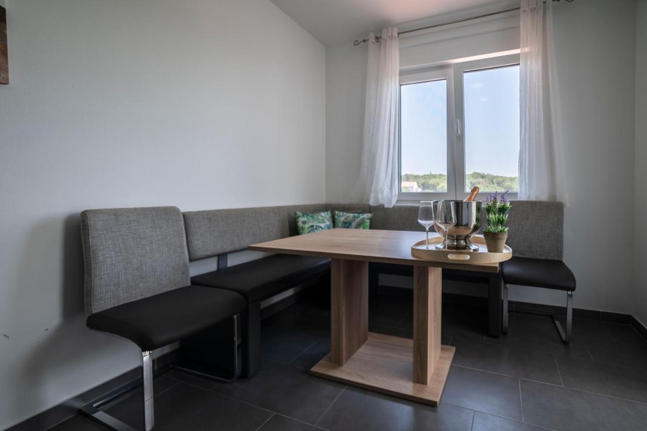 PUY Apartments Adriana מראה חיצוני תמונה