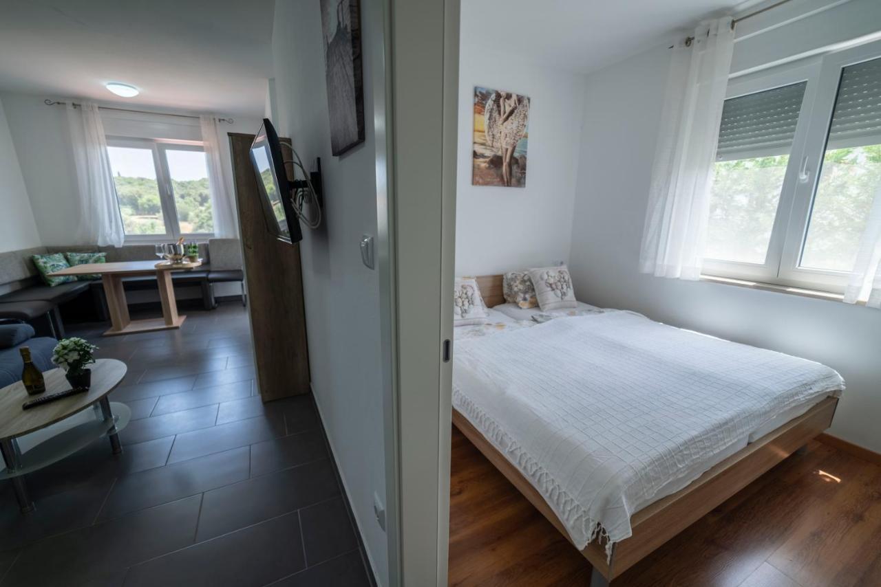 PUY Apartments Adriana מראה חיצוני תמונה